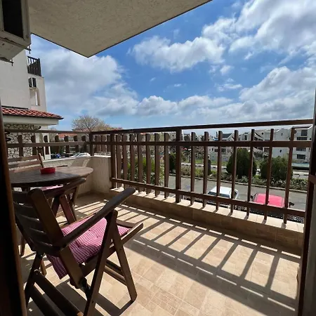Daire Lovely And Nice Furnished 3 In Fregata *